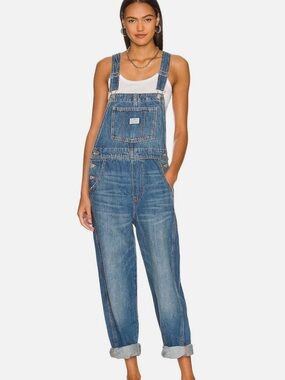NWOT Levi’s Vintage Overalls XS